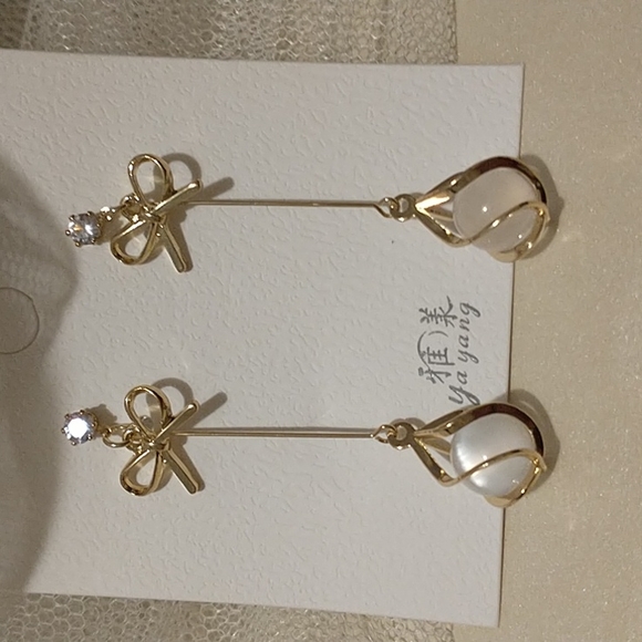Gold Bow Drop Earrings! - Picture 5 of 5